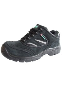 Safety trainer style safety shoe